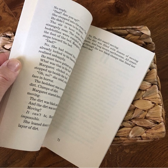 Goosebumps: Stay Out of the Basement by: R.L. Stine, paperback book - Picture 4 of 5